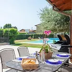 Near Milan With Swimming Pool 度假居 Divignano