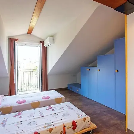 Near Milan With Swimming Pool 度假居 *