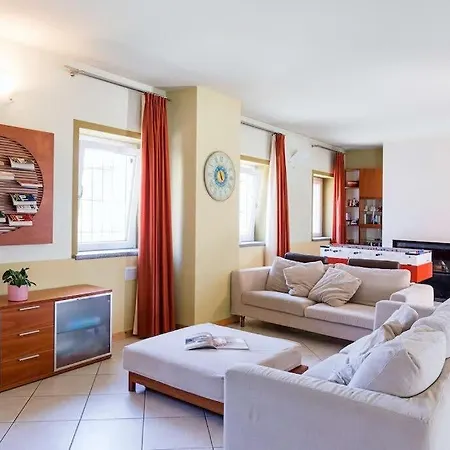 Near Milan With Swimming Pool Divignano