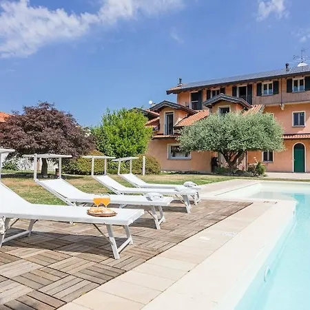 Near Milan With Swimming Pool 度假居