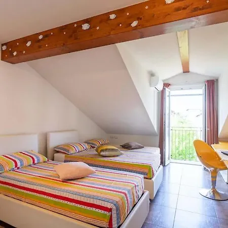 Near Milan With Swimming Pool 度假居 *