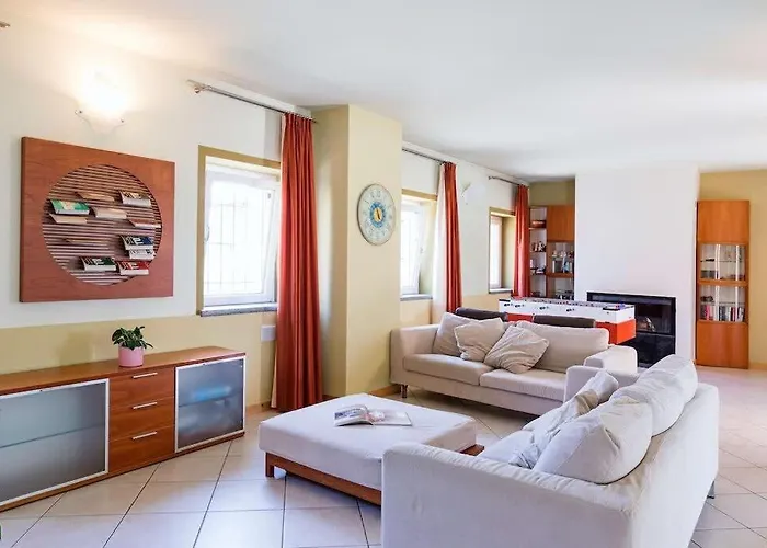 Near Milan With Swimming Pool Divignano